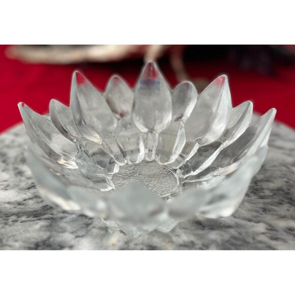 Nybro Sweden clear crystal flower-shaped bowl/candle holder - Picture 2 of 6